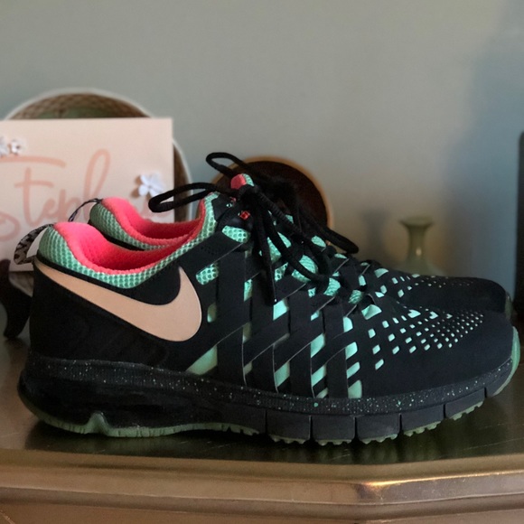 nike fingertrap max nike fingertrap max